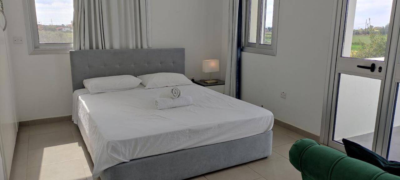 Kiti Village Villa, Cyprus, Salt-Water Pool, 6 Bedrooms, Larnaca Kültér fotó